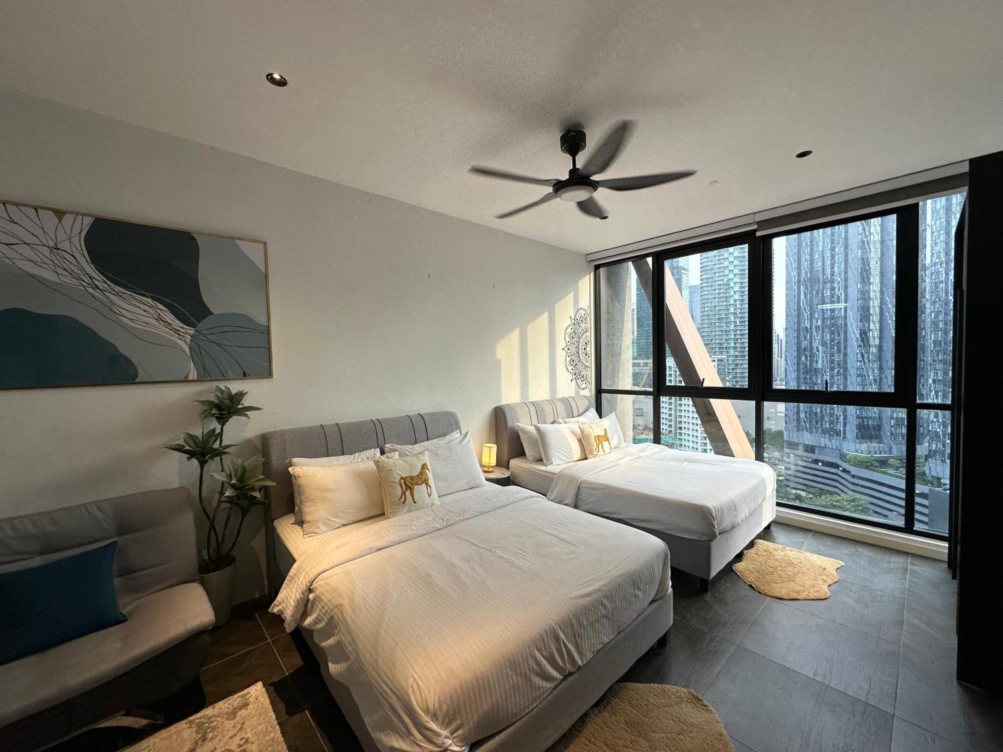 Scarletz Suites Klcc By Aura Куала-Лумпур Екстер'єр фото